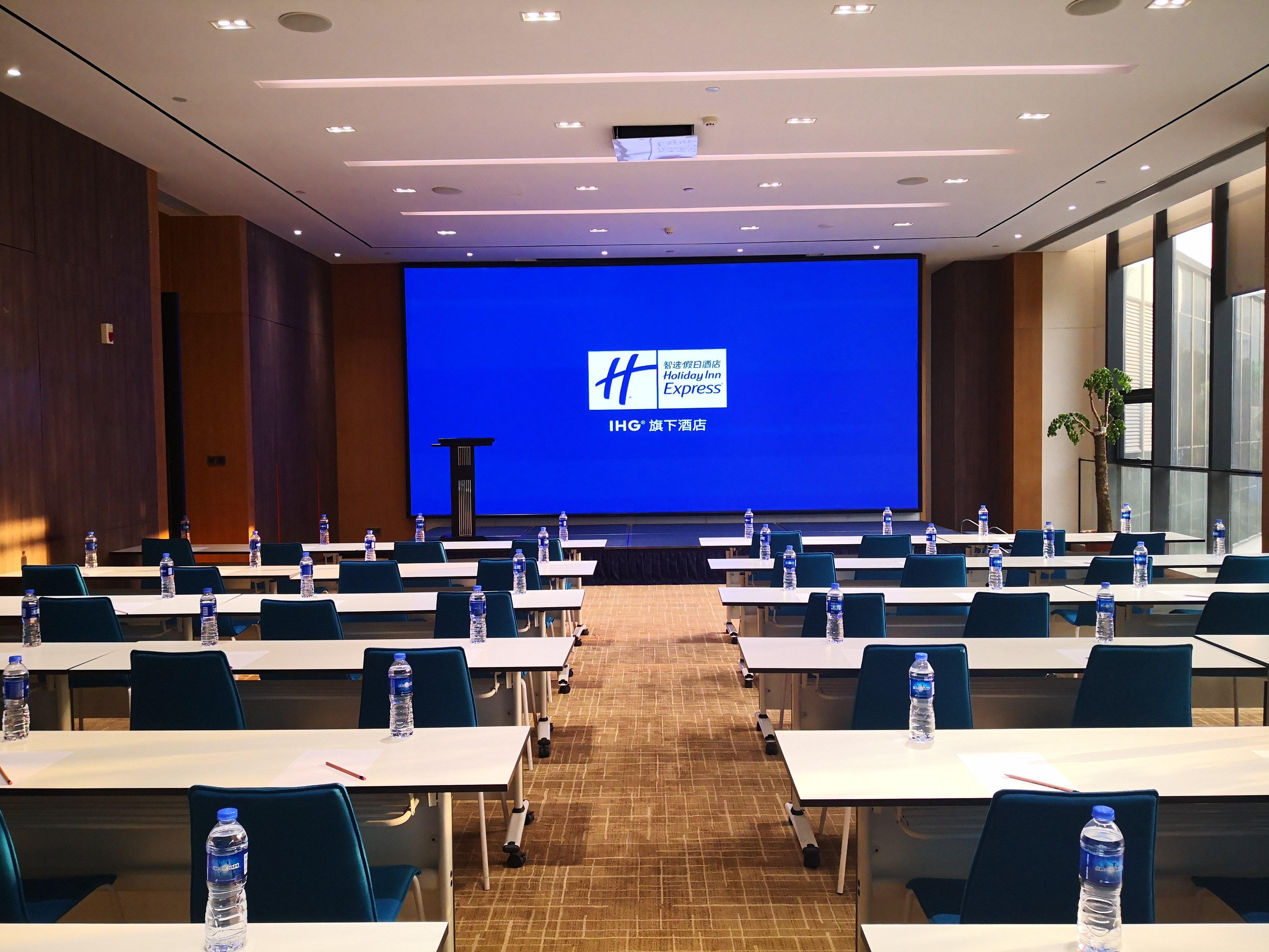 Holiday Inn Express Luanchuan By Ihg Luaran gambar